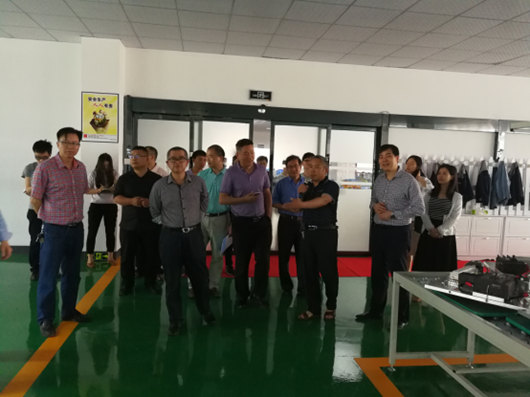 我院課題組赴漣源市開展《婁底資源型城市轉(zhuǎn)型升級(jí)，深化供給側(cè)結(jié)構(gòu)性改革》課題調(diào)研